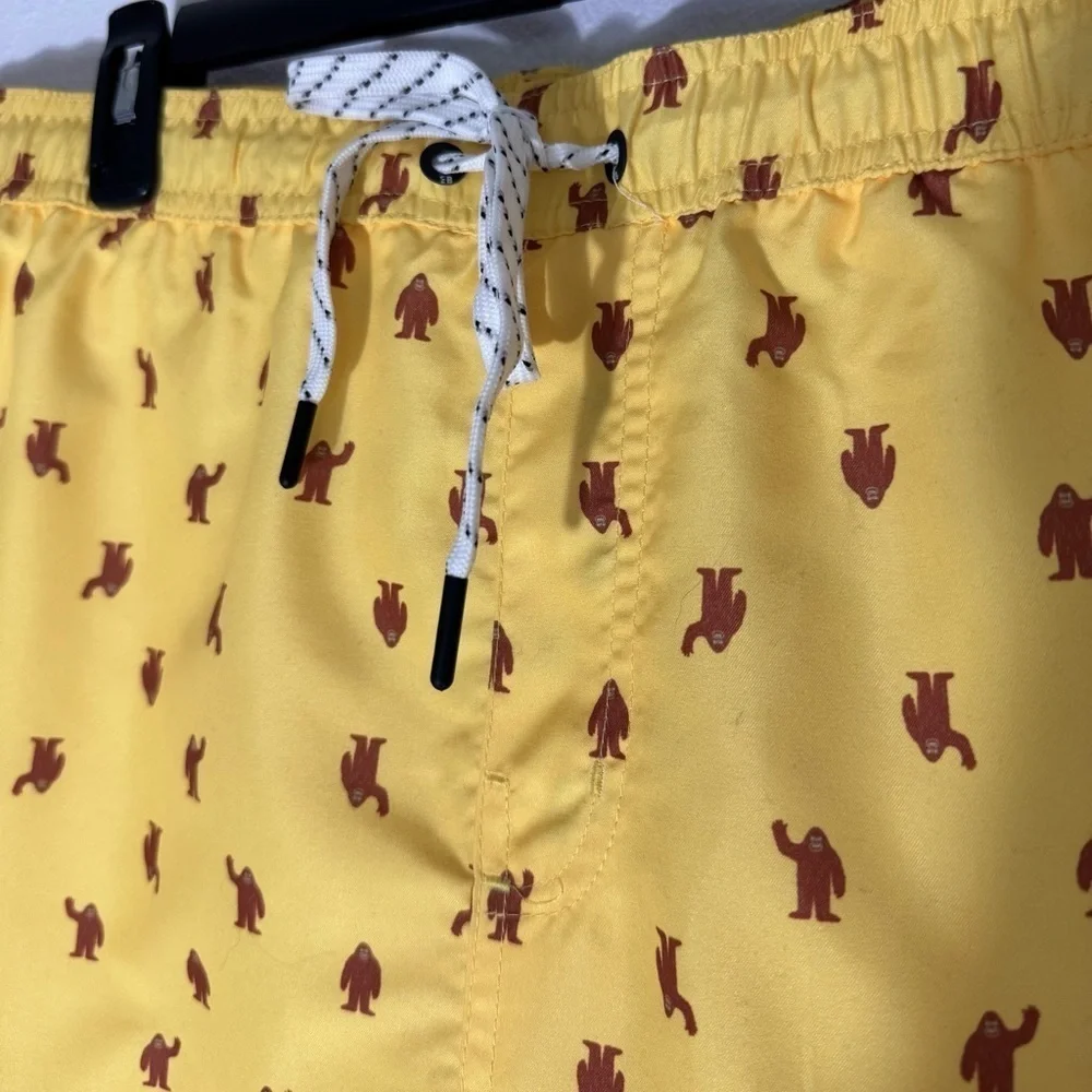 Eddie Bauer NWT yellow Sasquatch Volley swim trunks size XL (40-42)